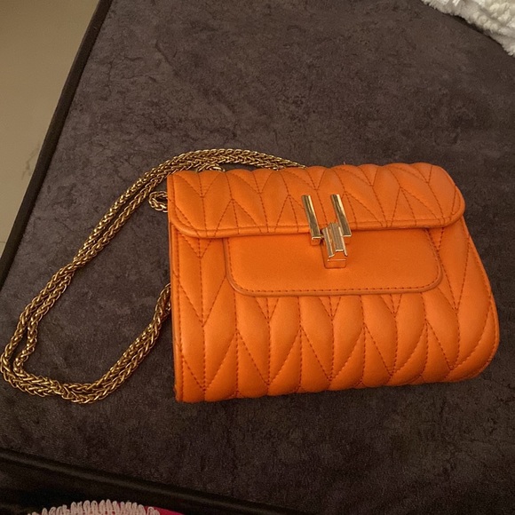 Beautiful orange cross body sling bag cum shoulder bag with metallic chain - Picture 3 of 7